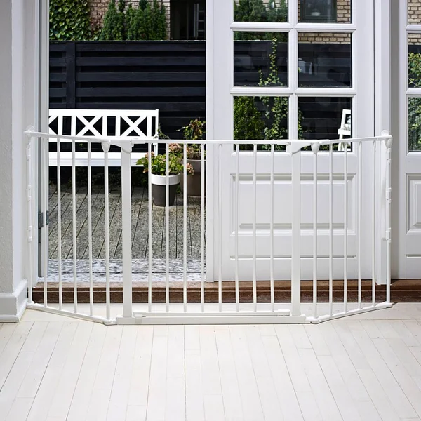 BabyDan Flex Gate Medium 35.4 inch - 57.5 inch - White
