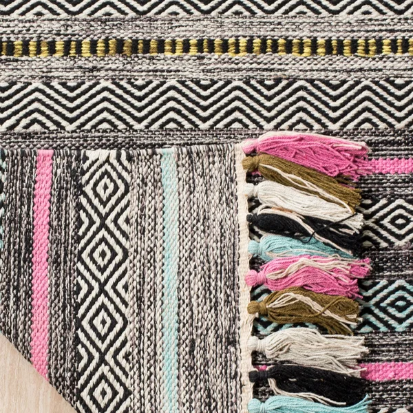Safavieh Montauk MTK901D Rust - Multi 8& x 10& Area Rug