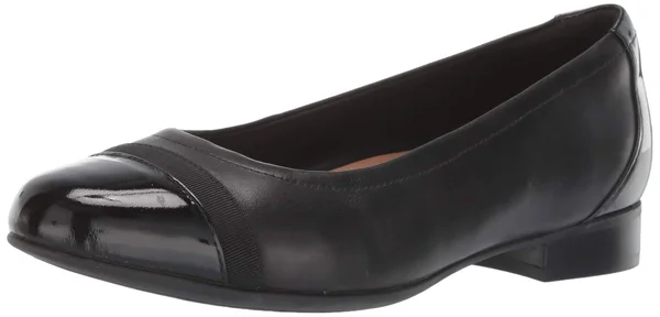 Women's Clarks Un Blush Cap Ballet Flat, Size: 10 Wide, Black