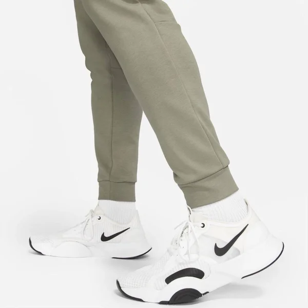Nike Dri-Fit Men's Tapered Training Pants
