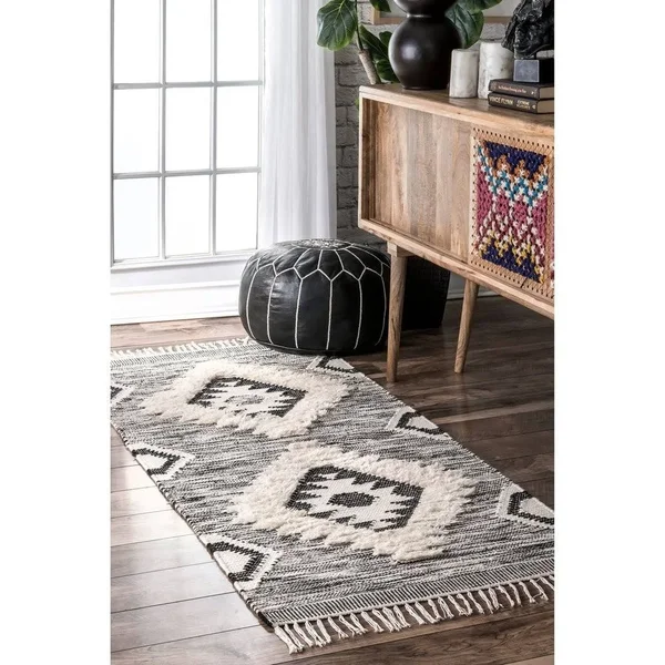 nuLOOM Savannah Tribal Light Gray 2 ft. 8 in. x 10 ft. Runner Rug