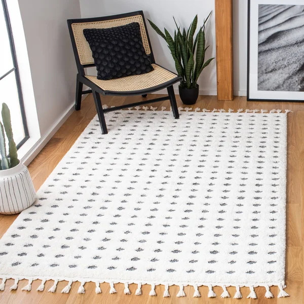 Safavieh Moroccan Tassel Shag Rug Collection MTS690A - Ivory, Grey - 4' x 6'