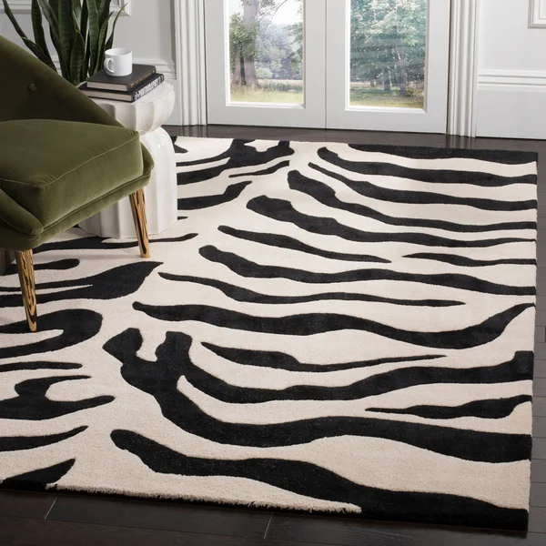 Safavieh Soho SOH784A 3&6x22 x 5&6x22 Beige, Black Area Rug