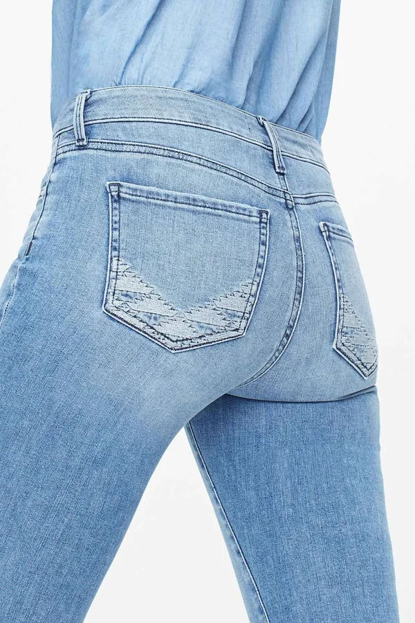 Nydj AMI Ikat Tile Embroidery in Aquino Women's Jeans Aquino : 10 29
