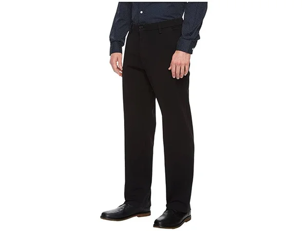 Dockers Classic Fit Workday Khaki Smart 360 Flex Pants (Black) Men's Clothing