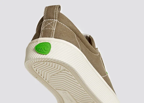 Cariuma OCA Low Washed Burn Sand Canvas Contrast Thread Sneaker Women